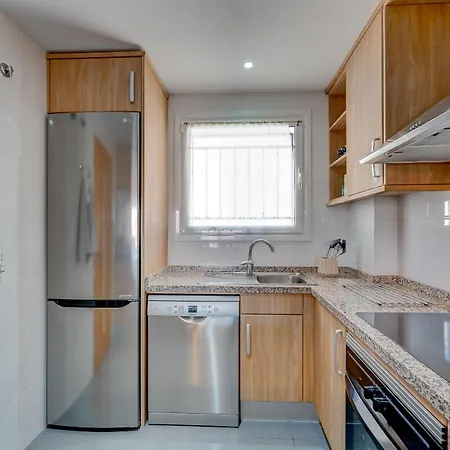 Modern With Large Terrasse, Bbq, Fast Wifi, 2 Pools Puerto de Santiago (Tenerife)