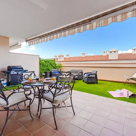 Modern With Large Terrasse, Bbq, Fast Wifi, 2 Pools 公寓