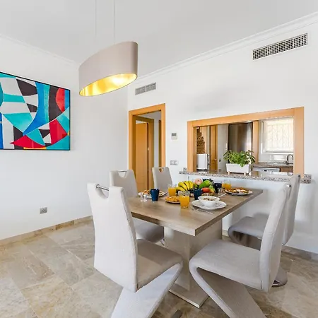 Modern With Large Terrasse, Bbq, Fast Wifi, 2 Pools 圣地亚哥港