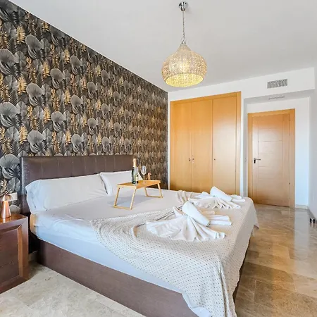 Modern With Large Terrasse, Bbq, Fast Wifi, 2 Pools 圣地亚哥港